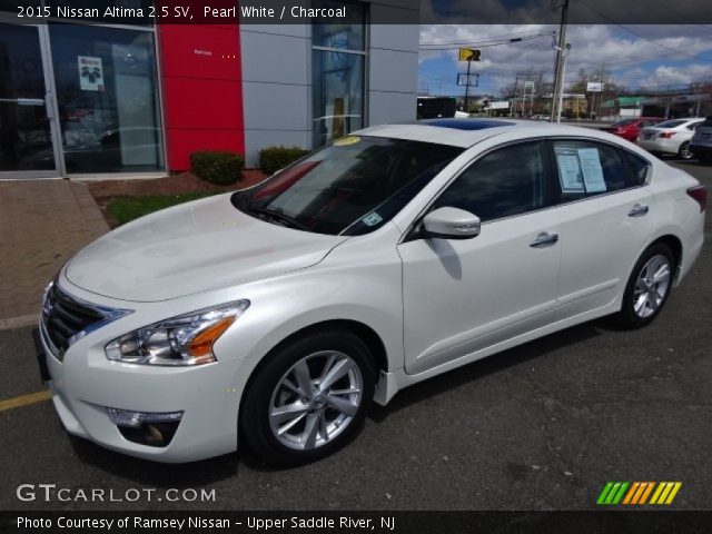 2015 Nissan Altima 2.5 SV in Pearl White