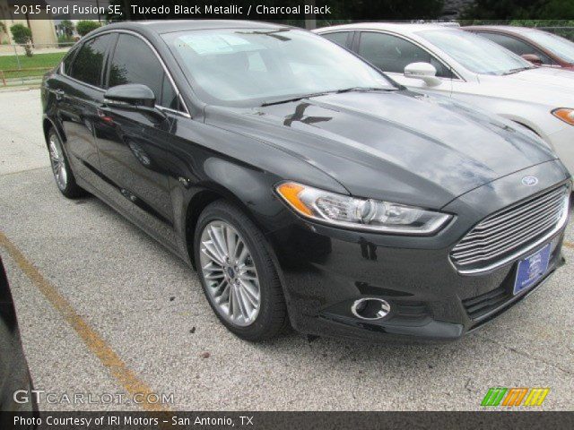 2015 Ford Fusion SE in Tuxedo Black Metallic