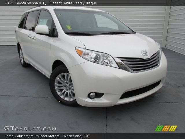 2015 Toyota Sienna XLE in Blizzard White Pearl