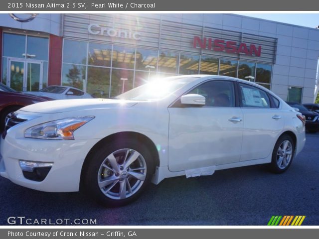 2015 Nissan Altima 2.5 SV in Pearl White