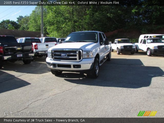 2005 Ford F350 Super Duty XLT Crew Cab 4x4 in Oxford White