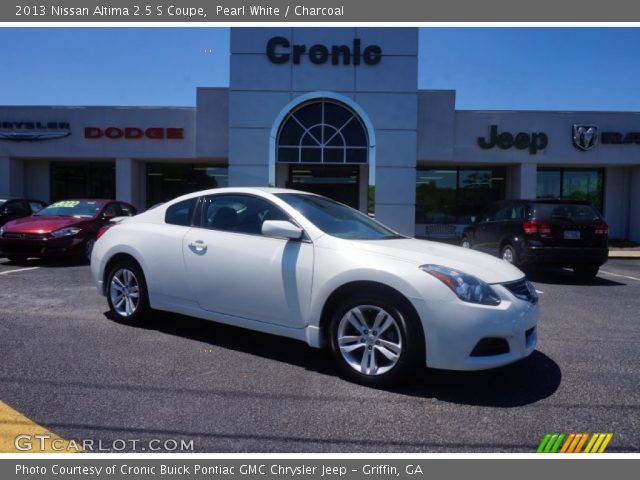 2013 Nissan Altima 2.5 S Coupe in Pearl White