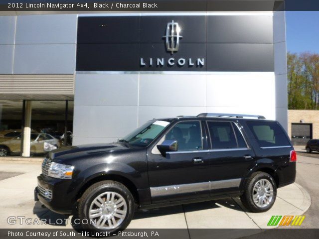 2012 Lincoln Navigator 4x4 in Black