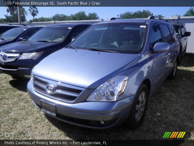 2007 Hyundai Entourage SE in South Pacific Blue