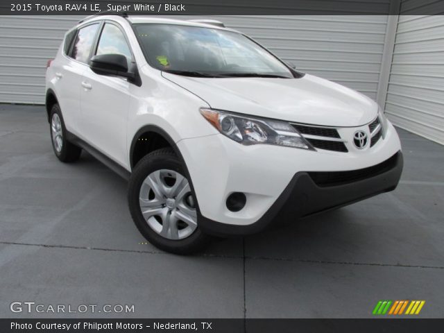 2015 Toyota RAV4 LE in Super White