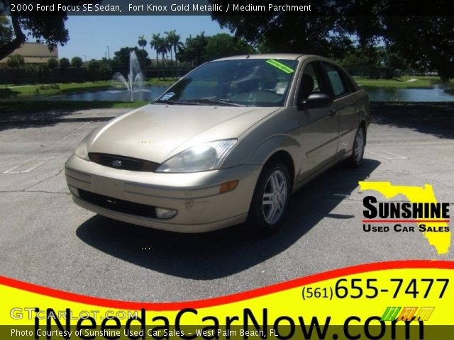 2000 Ford Focus SE Sedan in Fort Knox Gold Metallic