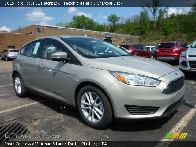 2015 Ford Focus SE Hatchback in Tectonic Metallic