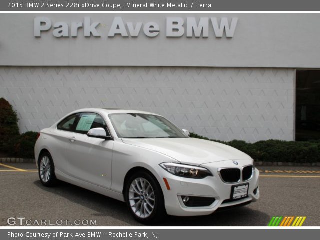 2015 BMW 2 Series 228i xDrive Coupe in Mineral White Metallic
