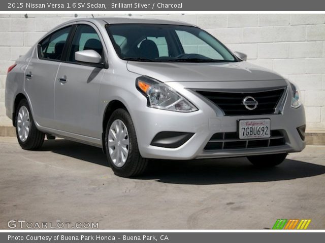 2015 Nissan Versa 1.6 SV Sedan in Brilliant Silver