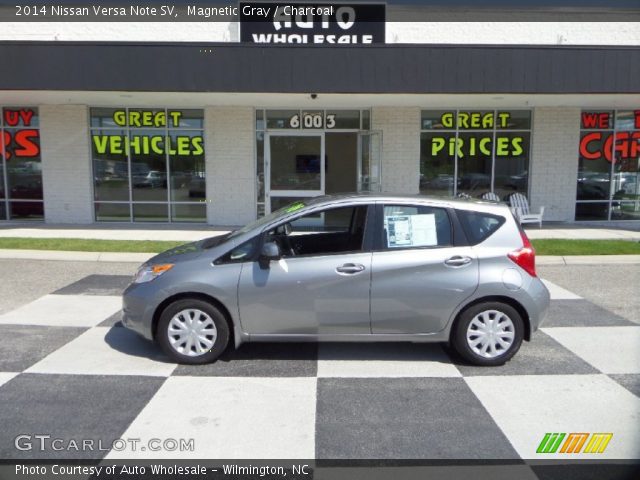 2014 Nissan Versa Note SV in Magnetic Gray