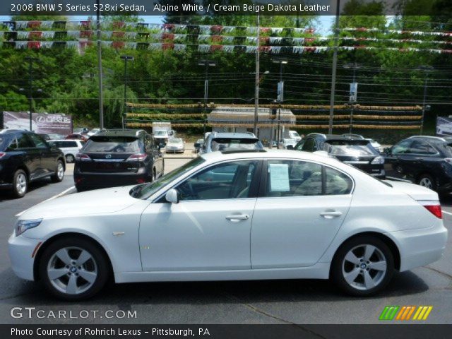 2008 BMW 5 Series 528xi Sedan in Alpine White