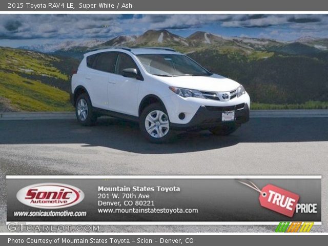 2015 Toyota RAV4 LE in Super White
