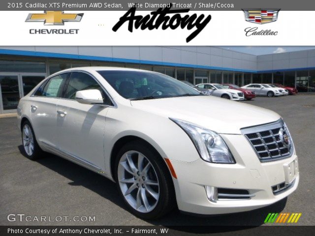 2015 Cadillac XTS Premium AWD Sedan in White Diamond Tricoat