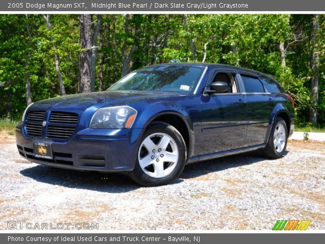 2005 Dodge Magnum SXT in Midnight Blue Pearl