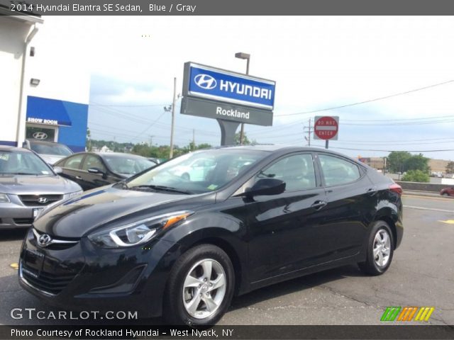 2014 Hyundai Elantra SE Sedan in Blue