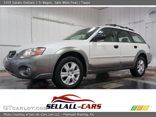 2005 Subaru Outback 2.5i Wagon in Satin White Pearl