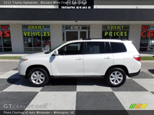 2013 Toyota Highlander  in Blizzard White Pearl