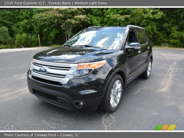 2015 Ford Explorer XLT in Tuxedo Black