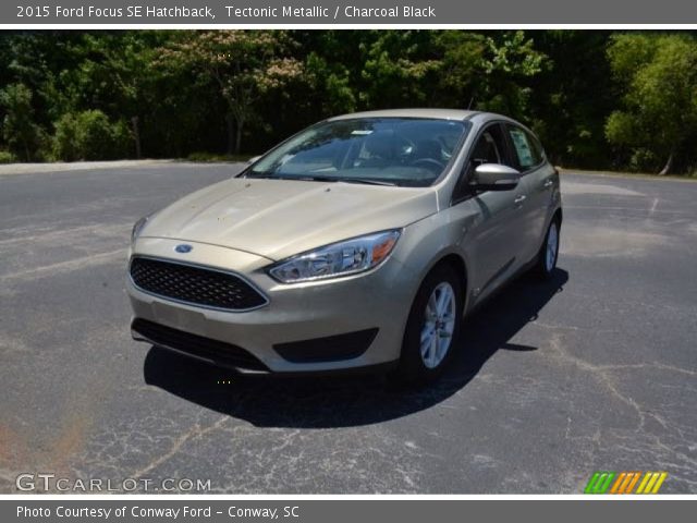 2015 Ford Focus SE Hatchback in Tectonic Metallic