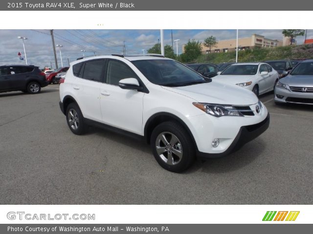 2015 Toyota RAV4 XLE in Super White