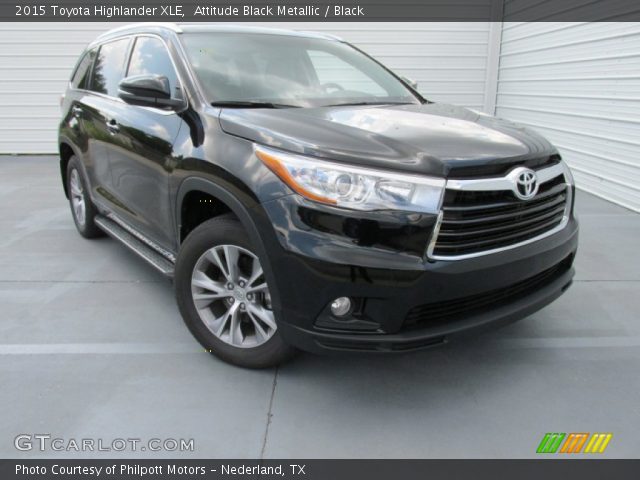 2015 Toyota Highlander XLE in Attitude Black Metallic