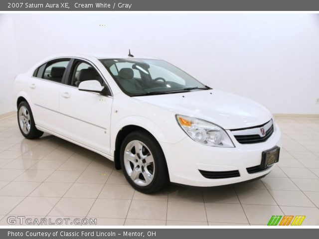 2007 Saturn Aura XE in Cream White