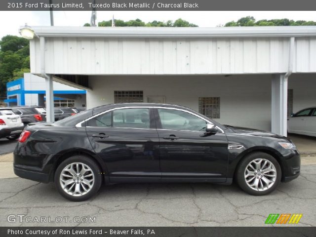 2015 Ford Taurus Limited in Tuxedo Black Metallic