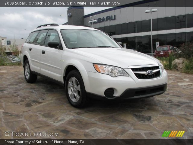 2009 Subaru Outback 2.5i Wagon in Satin White Pearl