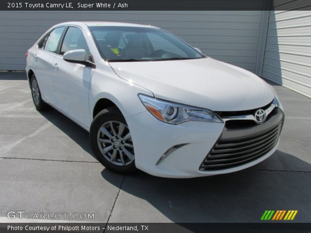 2015 Toyota Camry LE in Super White
