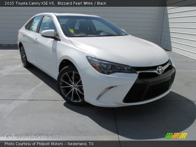 2015 Toyota Camry XSE V6 in Blizzard Pearl White