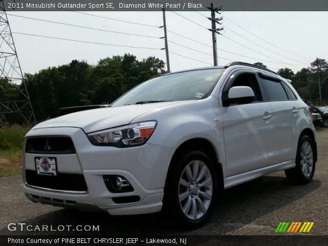 2011 Mitsubishi Outlander Sport SE in Diamond White Pearl