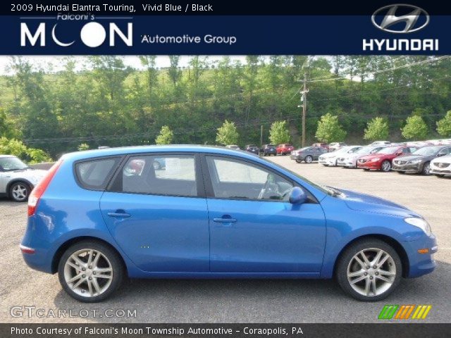 2009 Hyundai Elantra Touring in Vivid Blue