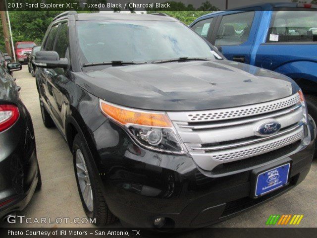 2015 Ford Explorer XLT in Tuxedo Black