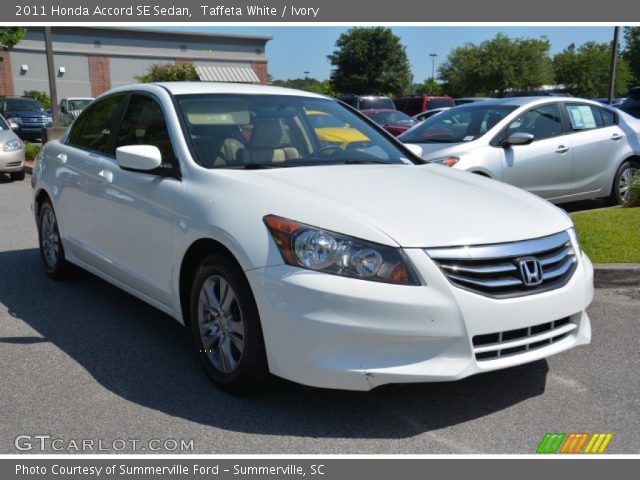 2011 Honda Accord SE Sedan in Taffeta White