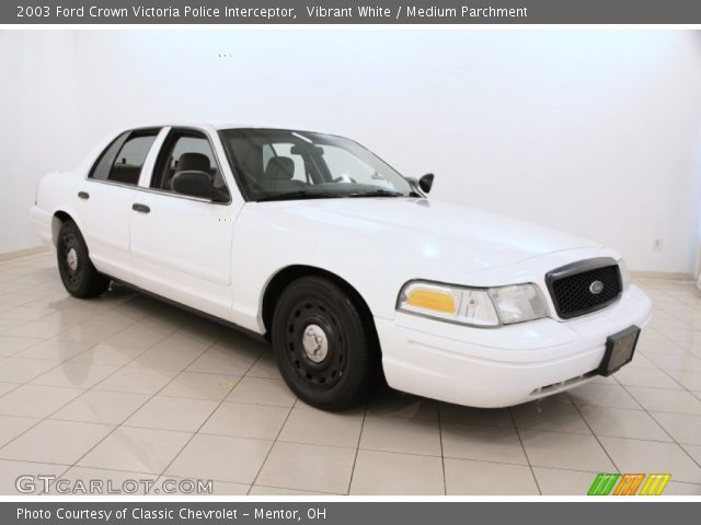 2003 Ford Crown Victoria Police Interceptor in Vibrant White