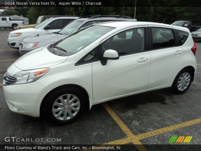 2014 Nissan Versa Note SV in Aspen White