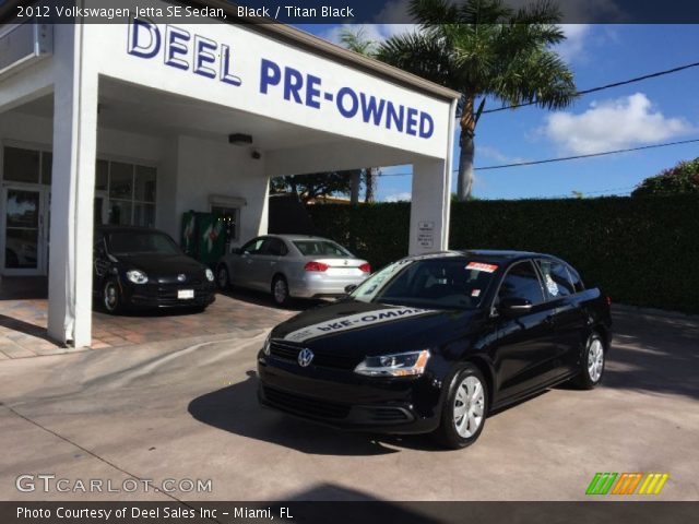 2012 Volkswagen Jetta SE Sedan in Black