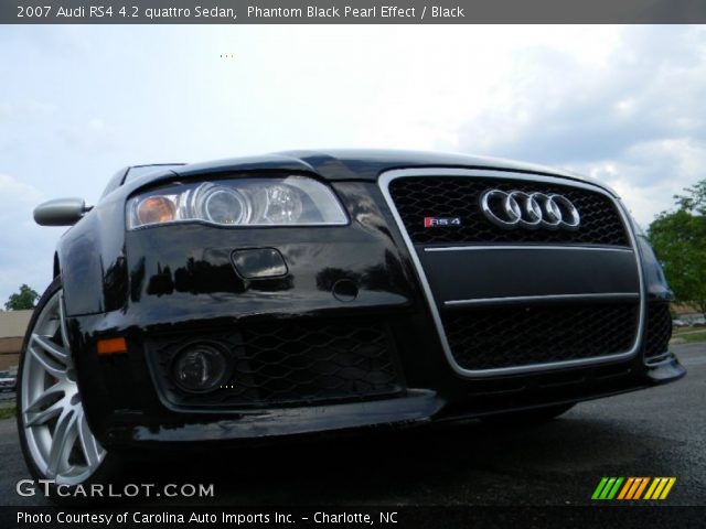 2007 Audi RS4 4.2 quattro Sedan in Phantom Black Pearl Effect