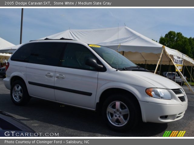 2005 Dodge Caravan SXT in Stone White