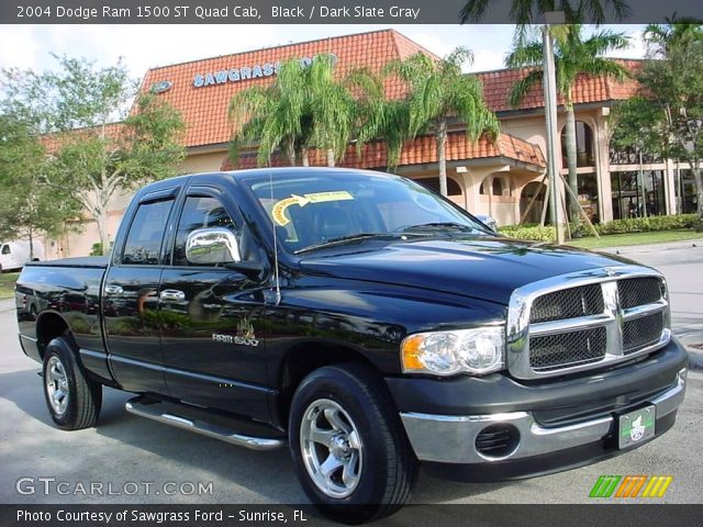 2004 Dodge Ram 1500 ST Quad Cab in Black