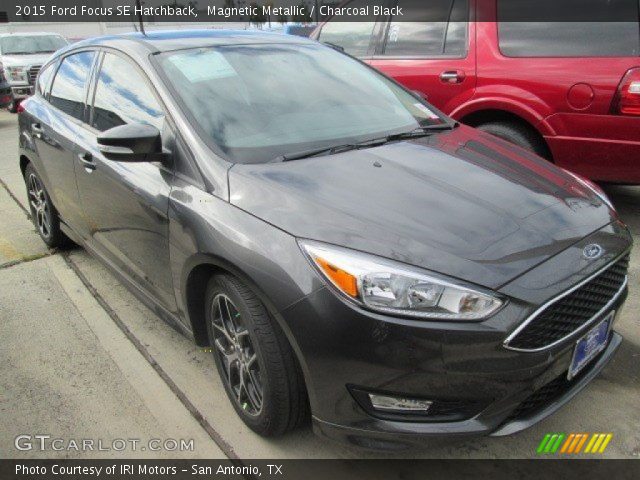 2015 Ford Focus SE Hatchback in Magnetic Metallic
