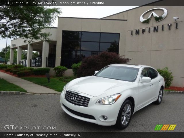 2013 Infiniti M 37x AWD Sedan in Moonlight White