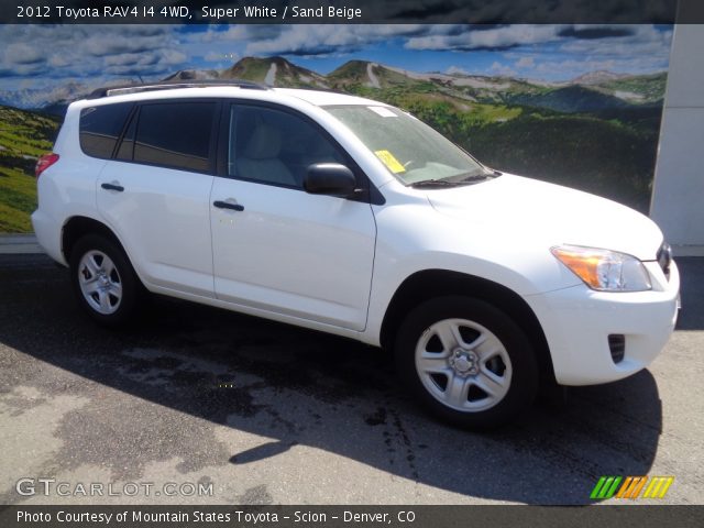 2012 Toyota RAV4 I4 4WD in Super White