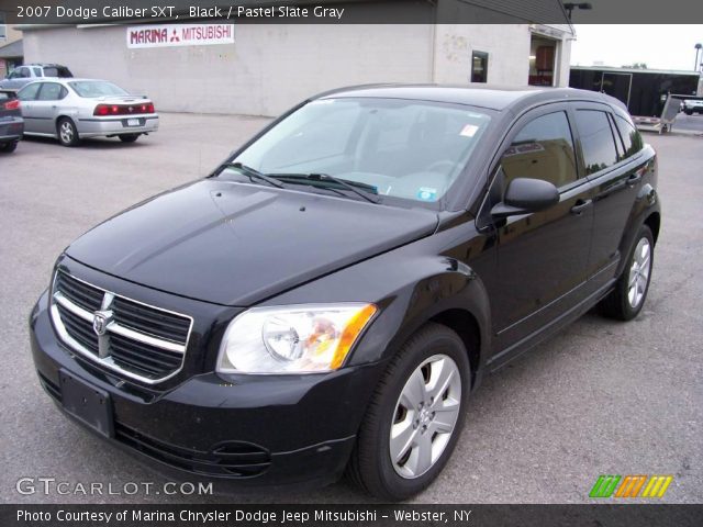 2007 Dodge Caliber SXT in Black