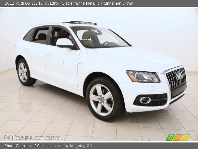 2012 Audi Q5 3.2 FSI quattro in Glacier White Metallic