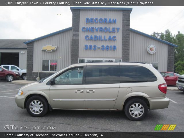 2005 Chrysler Town & Country Touring in Linen Gold Metallic