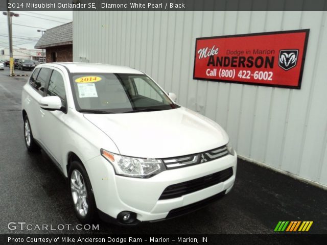 2014 Mitsubishi Outlander SE in Diamond White Pearl