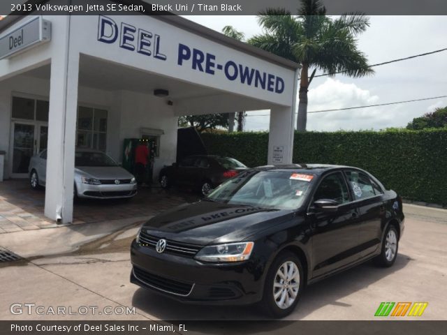 2013 Volkswagen Jetta SE Sedan in Black Uni
