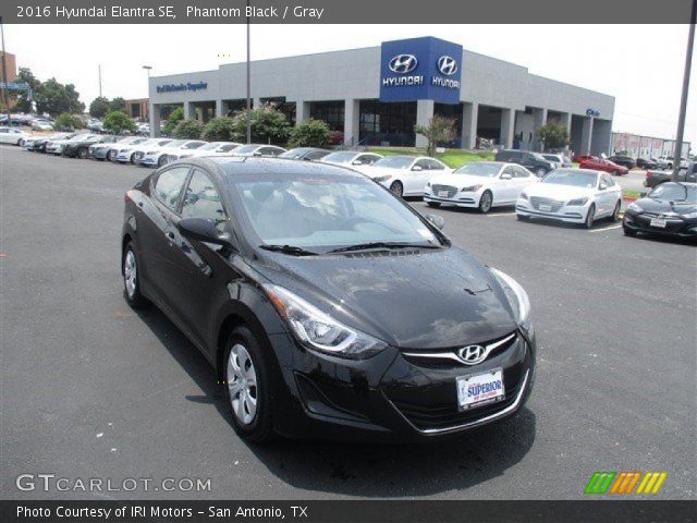 2016 Hyundai Elantra SE in Phantom Black