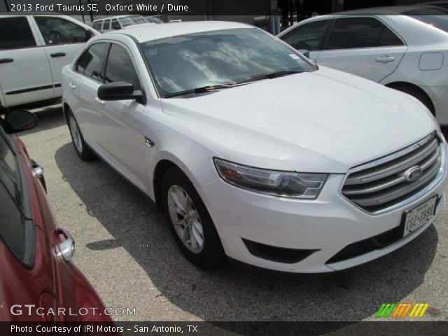 2013 Ford Taurus SE in Oxford White